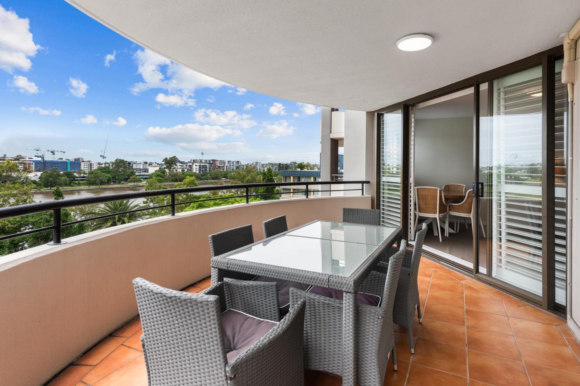 The Oasis Apartments Бризбейн Екстериор снимка